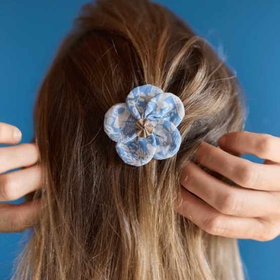 Flower petal hair slide small  toile de biche