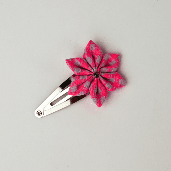 Star flower hairclip neon pink gingham