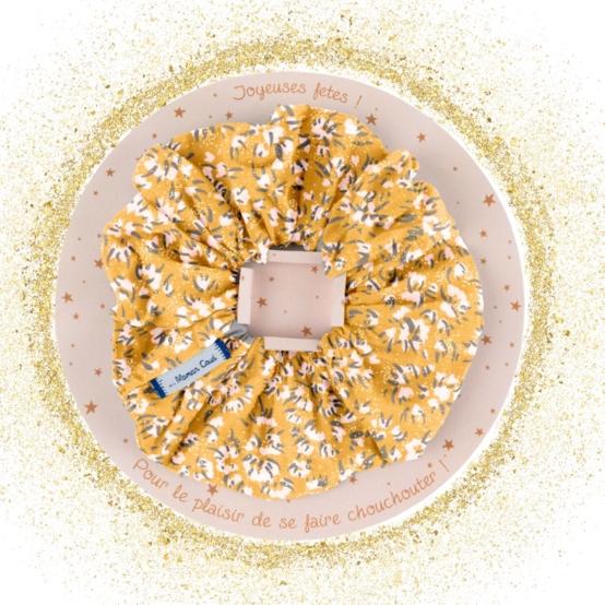 Greeting card with a surprise scrunchie