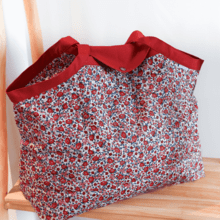 Tote bag with a zip rouge corolle