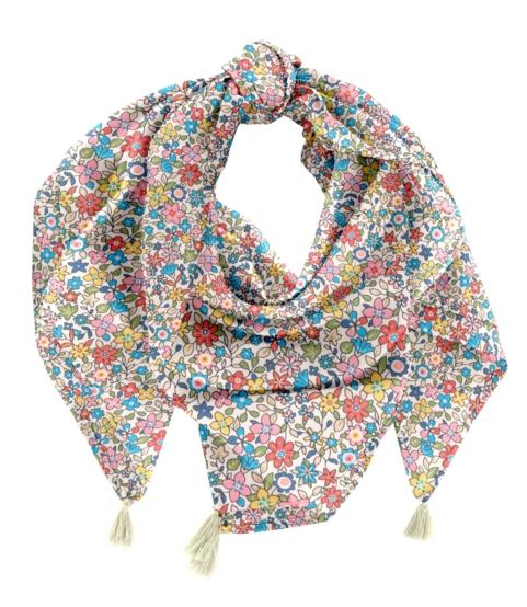 Pom pom scarf mille et une fleurs