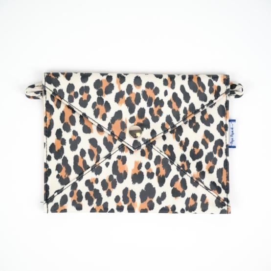 Medium envelope pocket leopard