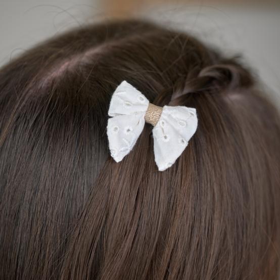 Mini bow tie clip starry white english embroidery 