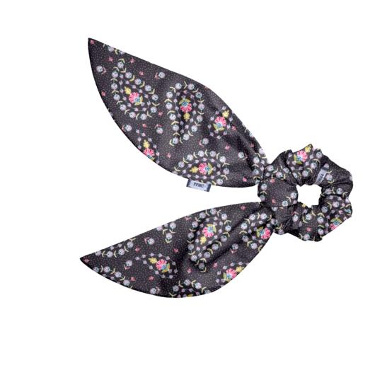 Short tail scrunchie bleudana