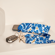 Quilted phone pocket passion bleue