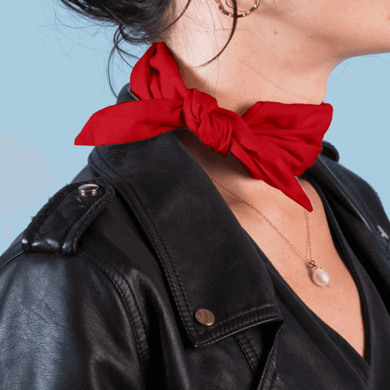 Long tail scrunchie red
