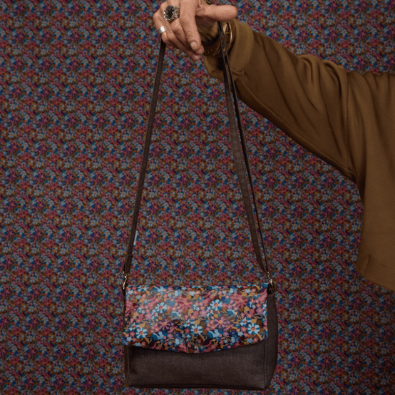 Length removable strap  chocolate denim