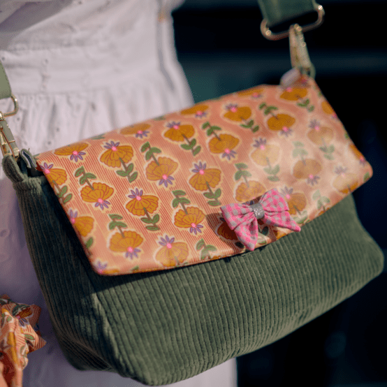 Flap of shoulder bag shanti