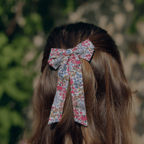 Medium ribbon hair clip porcelaine rosée