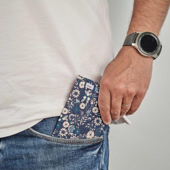 Compact wallet parade royale