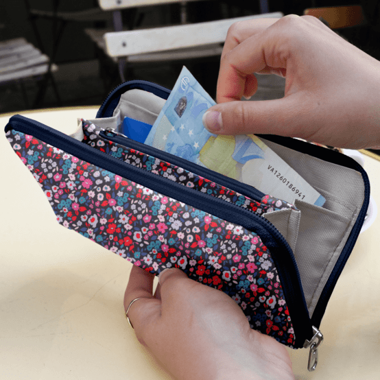 Wallet Charlie romance fleurie