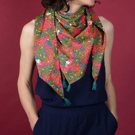 Pom pom scarf ballet merveilleux