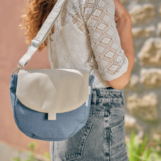 Base small bag without shoulder strap jean back