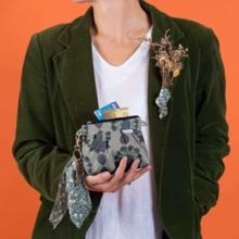 Mini Pleated clutch bag lotus vert