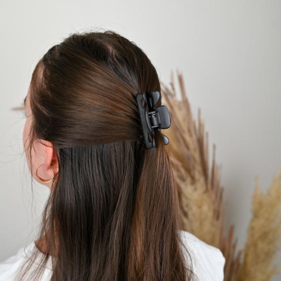 Small Classic Hair Clip matte black