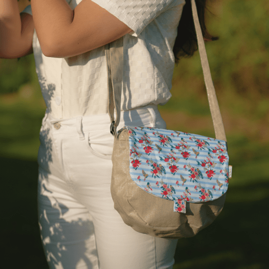 Flap of small shoulder bag horizons fleuris