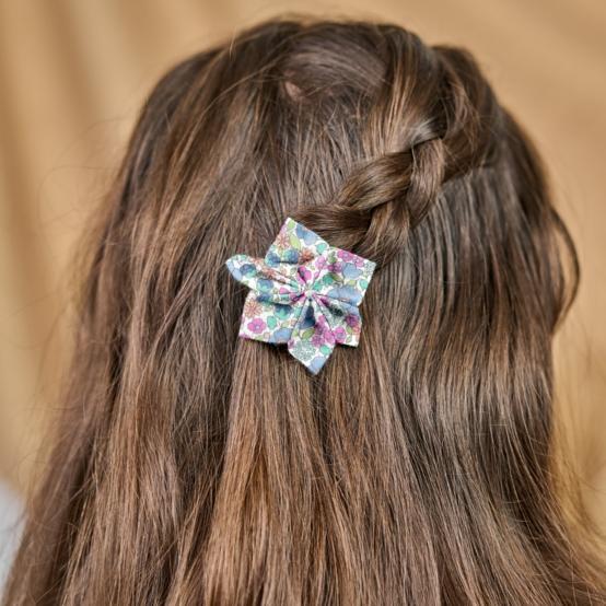 Star flower hairslide pastel fleuri