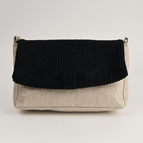 Flap of shoulder bag black large corduroy