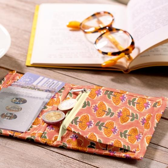 Compact wallet shanti