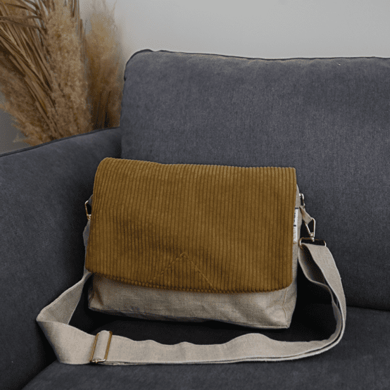 Square flap of saddle bag  brown large corduroy