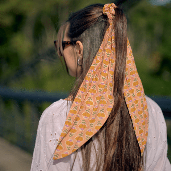 Long tail scrunchie shanti