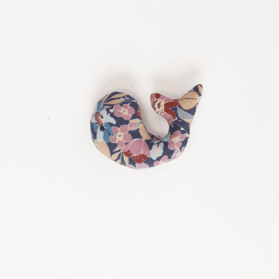 Whale clip bloom 70