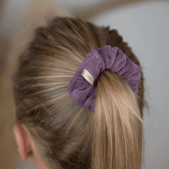 Small scrunchie plum corduroy