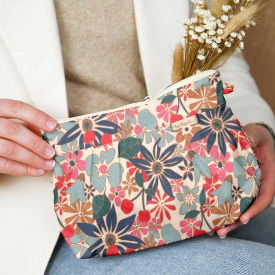 Pleated clutch bag cerise en fleur