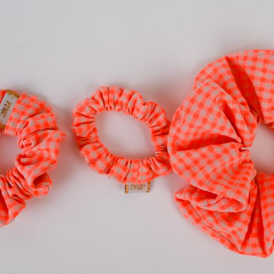 Mini Scrunchie neon orange gingham