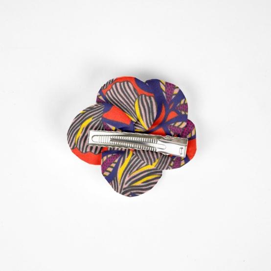 Flower petal hair slide small  calypso
