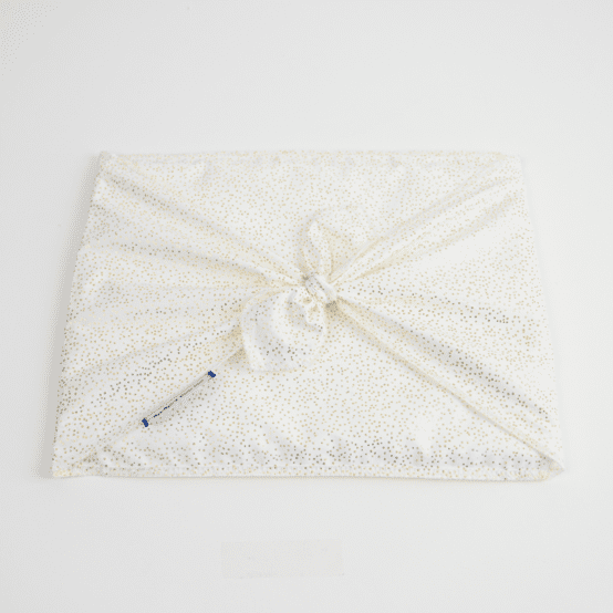 Fupochiki L (22 x 28 cm) white sequined