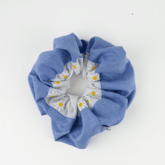 Large Two-Tone Scrunchie oxford ciel - pâquerettes