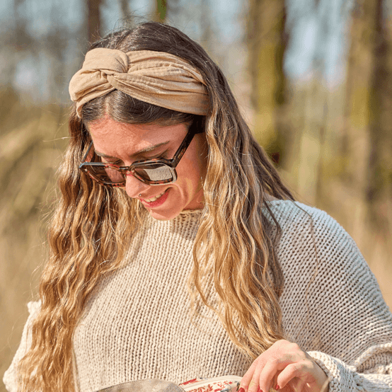 crossed headband gaze pailletée camel