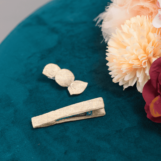 Mini sweet hairslide  glitter linen