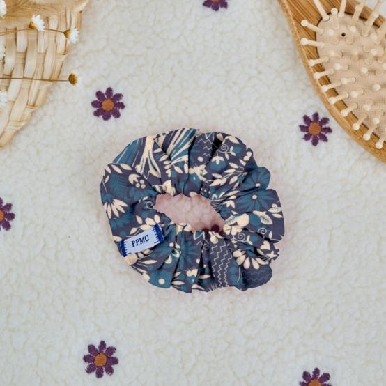 Small scrunchie parade royale