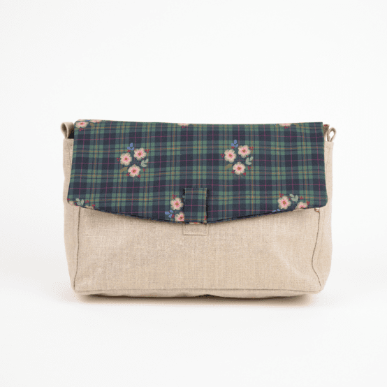 Flap of shoulder bag tartan fleuri