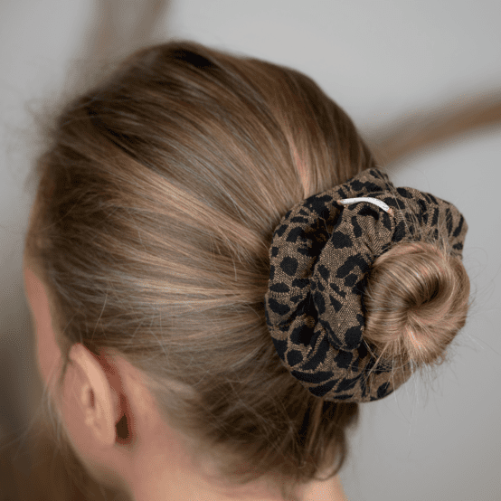 Scrunchie mocha quilted leopard