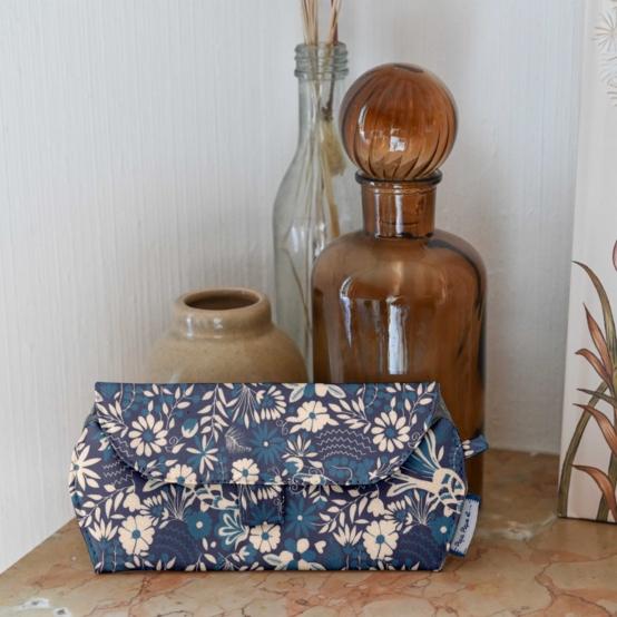 Glasses case parade royale