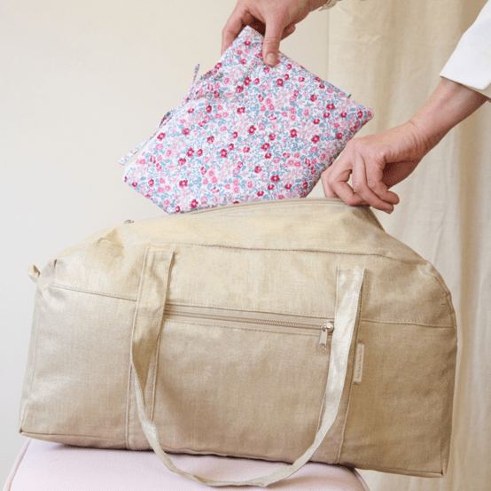 Paperback book pouch rose grenadine