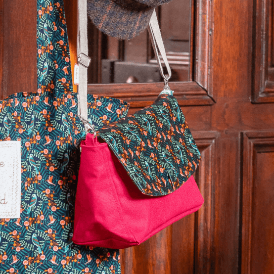 Flap of shoulder bag birdy