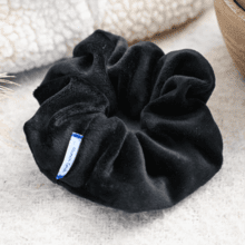 Scrunchie black velvet