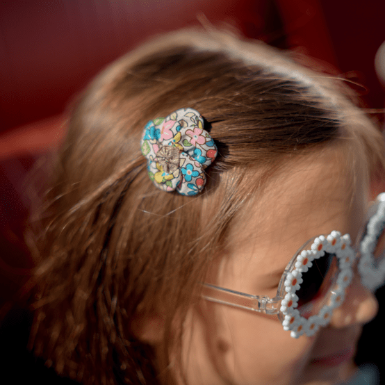 Mini Flower petal hair slide mille et une fleurs