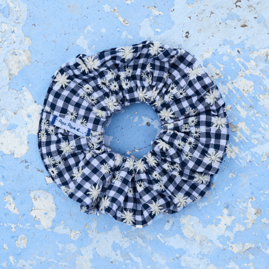 Scrunchie navy embroidered gingham