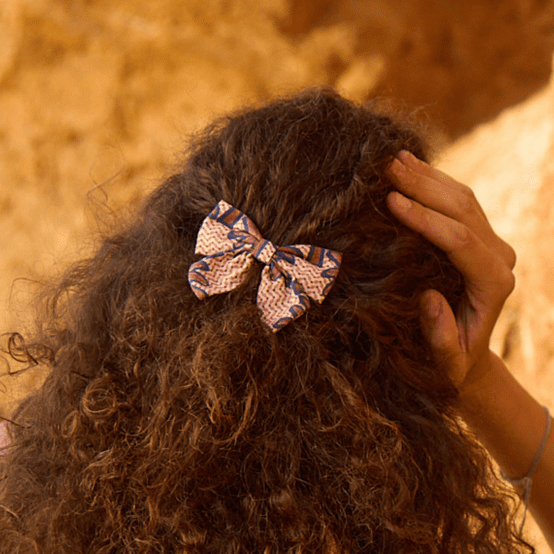 Bow tie hair slide palmeraie