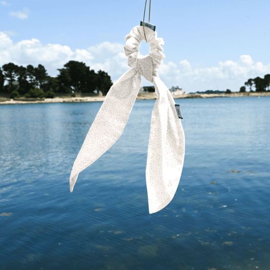 Short tail scrunchie white sequined