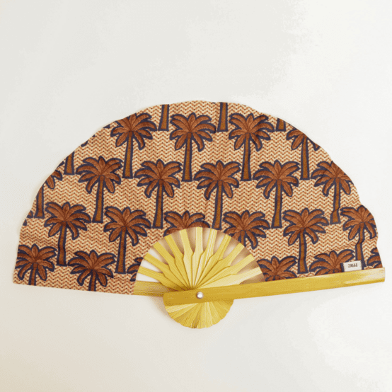 Hand-held fan palmeraie