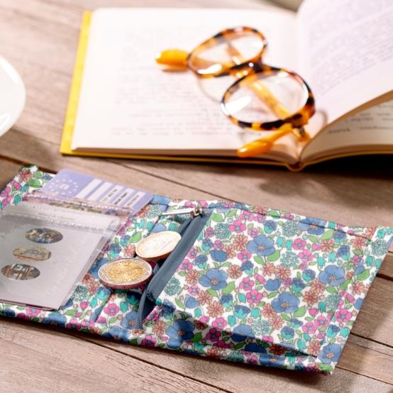 Compact wallet pastel fleuri