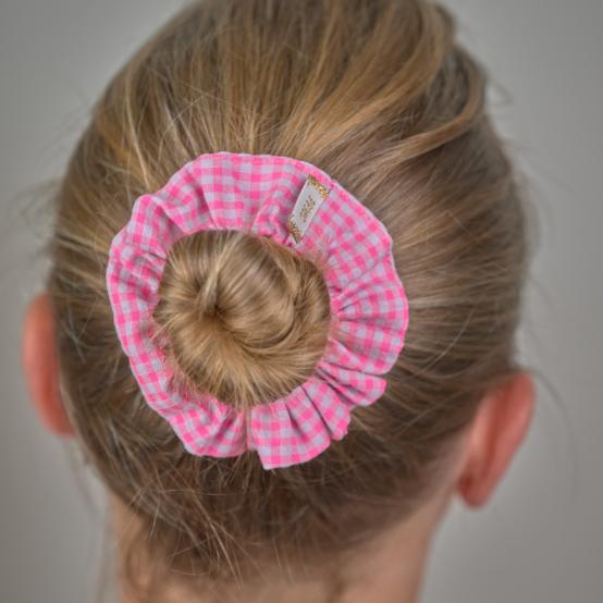 Small scrunchie neon pink gingham