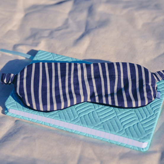 Night mask striped  ivory navy