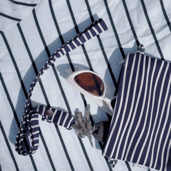 Lanyard necklace striped  ivory navy